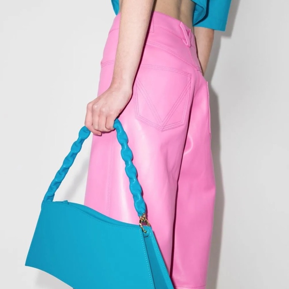 Jacquemus La Vague Sky Blue Leather Shoulder Bag - Picture 3 of 15
